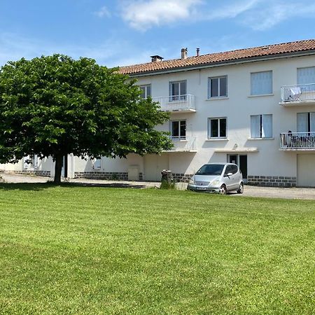 Fabuleux T3 De 85 M2, Situe Au Calme Avec Grand Parking Gratuit Prive ,Fibre Wifi Apartment Saint Gaudens Bagian luar foto