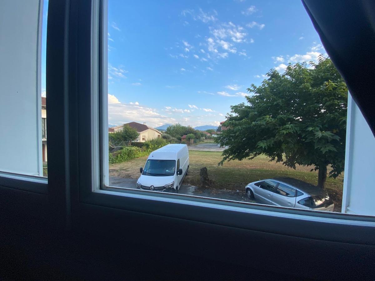 Fabuleux T3 De 85 M2, Situe Au Calme Avec Grand Parking Gratuit Prive ,Fibre Wifi Apartment Saint Gaudens Bagian luar foto